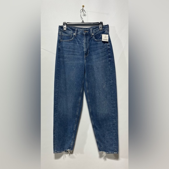 American Eagle Outfitters Relaxed Mom Jeans Size 6 Inseam 28” New with tags - Picture 1 of 6